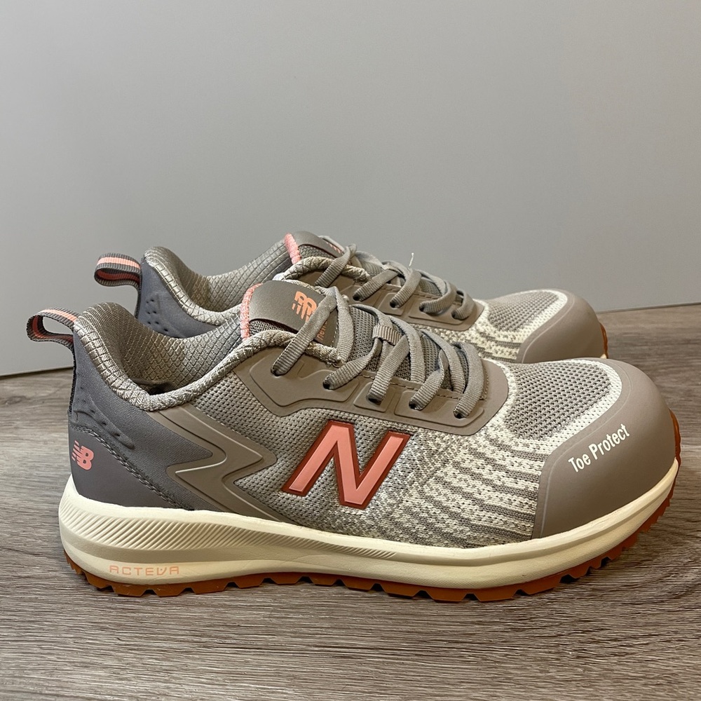 New Balance Women’s Speedware Composite Toe Shoes Size 7